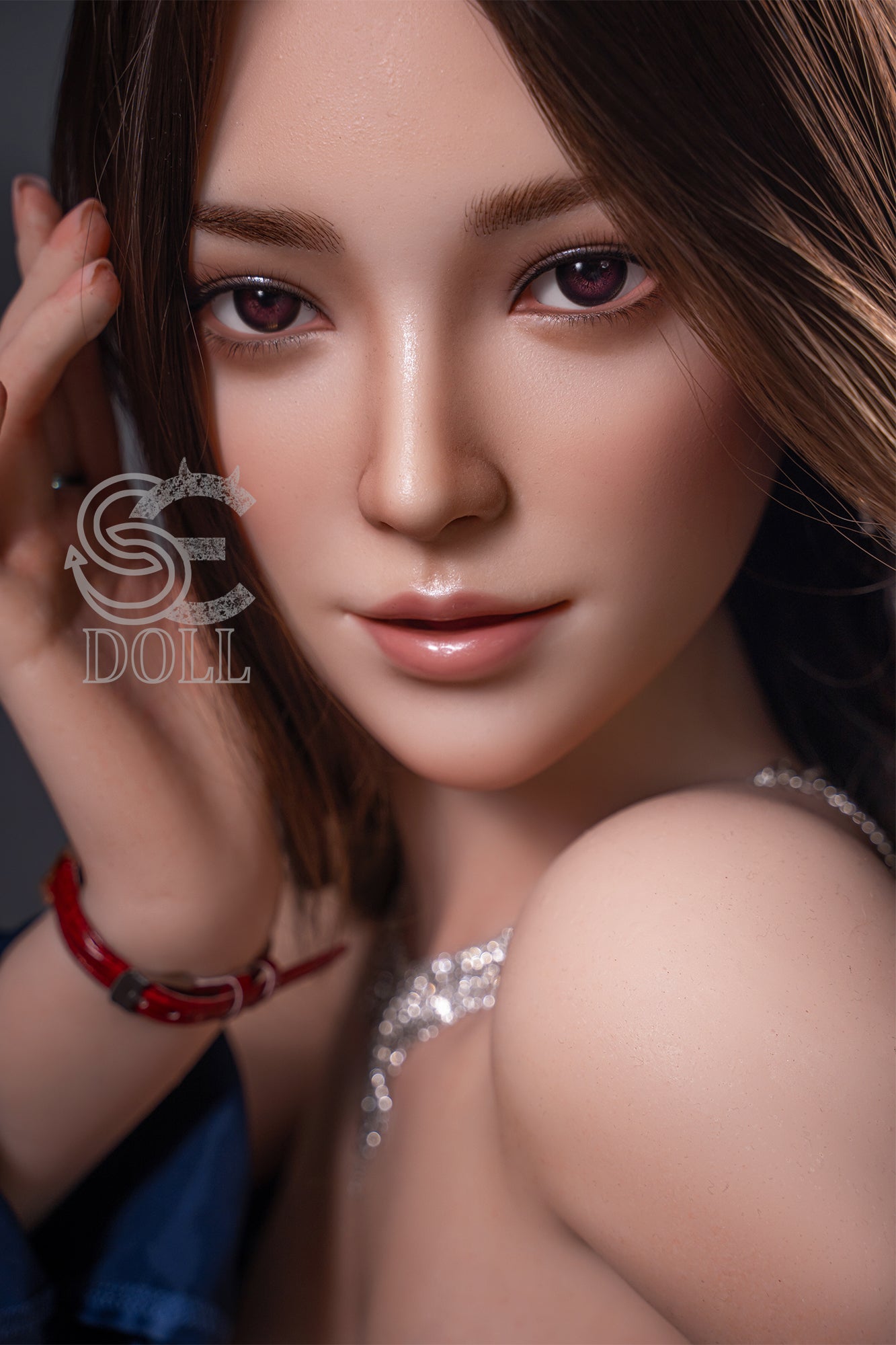 SEDOLL Renata face close up brown eyes