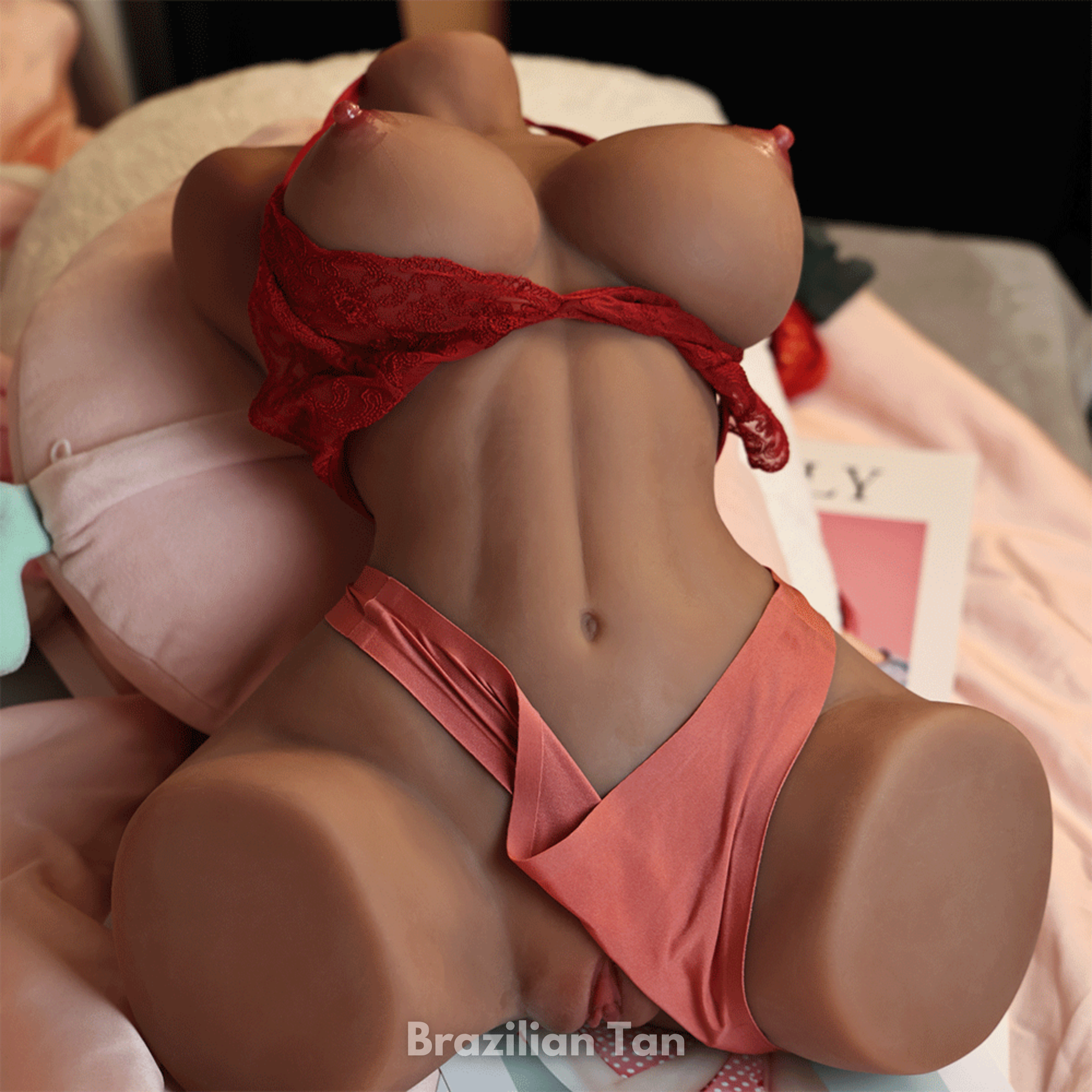 Sexdoll Rachelle - Realistic sex doll with Latina tan Sexdoll Rachelle - Realistic sex doll with Latina tan